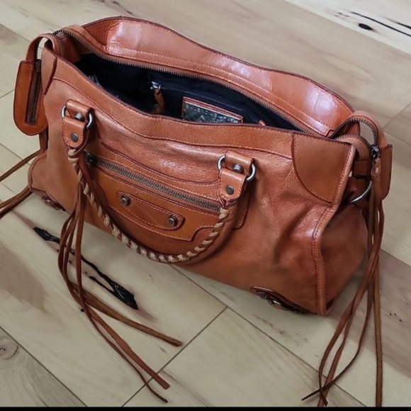 Balenciaga bag - Picture 2 of 10